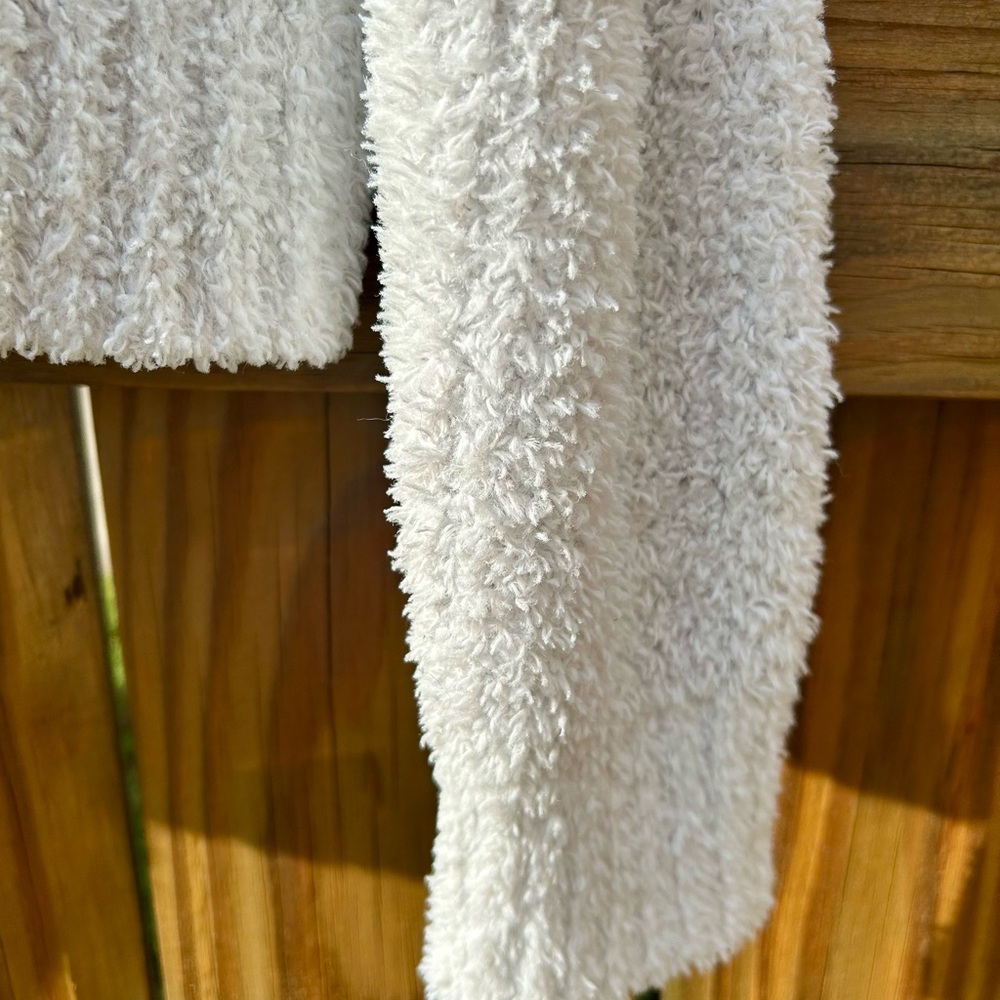 Olive + Oak Fuzzy Soft Knit Zip Neck White Sweater Sz. Small - Picture 4 of 7